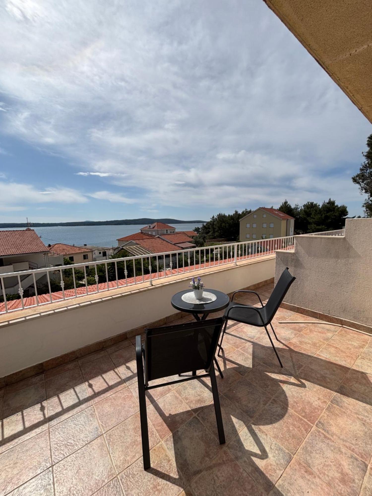Plava Laguna Zavala Exteriör bild